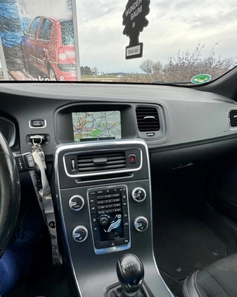 Volvo V60 cena 43000 przebieg: 176500, rok produkcji 2015 z Bardo małe 67